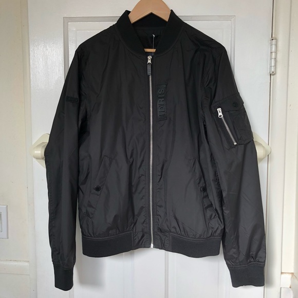 Oazifestiv Ski Wear Superdry Insulated Vest Rab Microlight Down